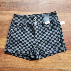 NWT No Boundaries Juniors Checks High Rise Shorts Size 9